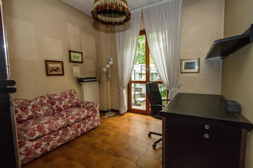 Casa Su Lago Privato A Due Passi Da Milano Segrate Exterior foto