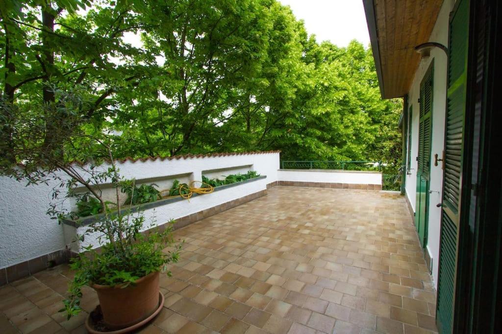 Casa Su Lago Privato A Due Passi Da Milano Segrate Exterior foto